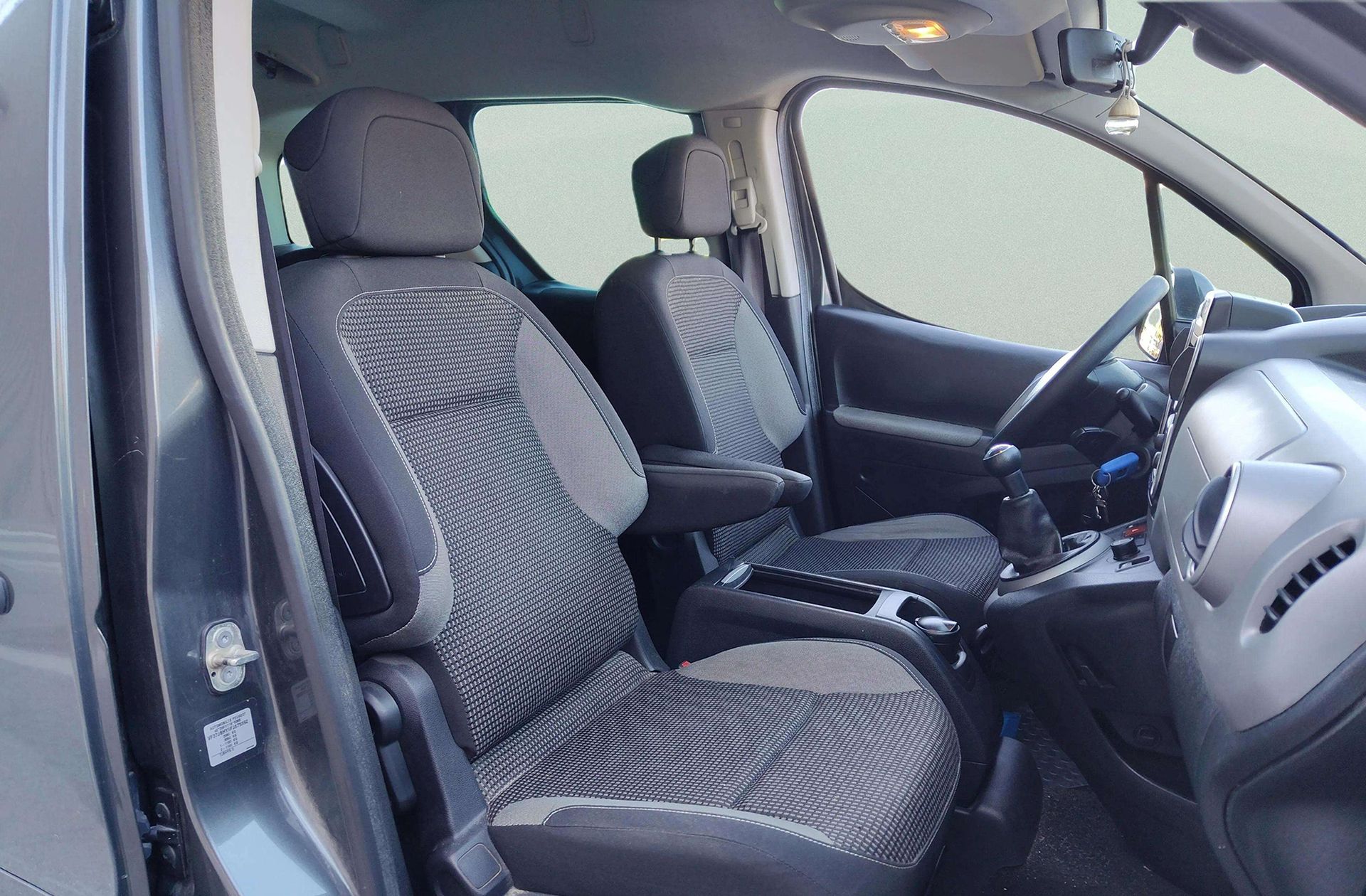 Peugeot Partner Tepee BlueHDi 100 Outdoor - foto 17