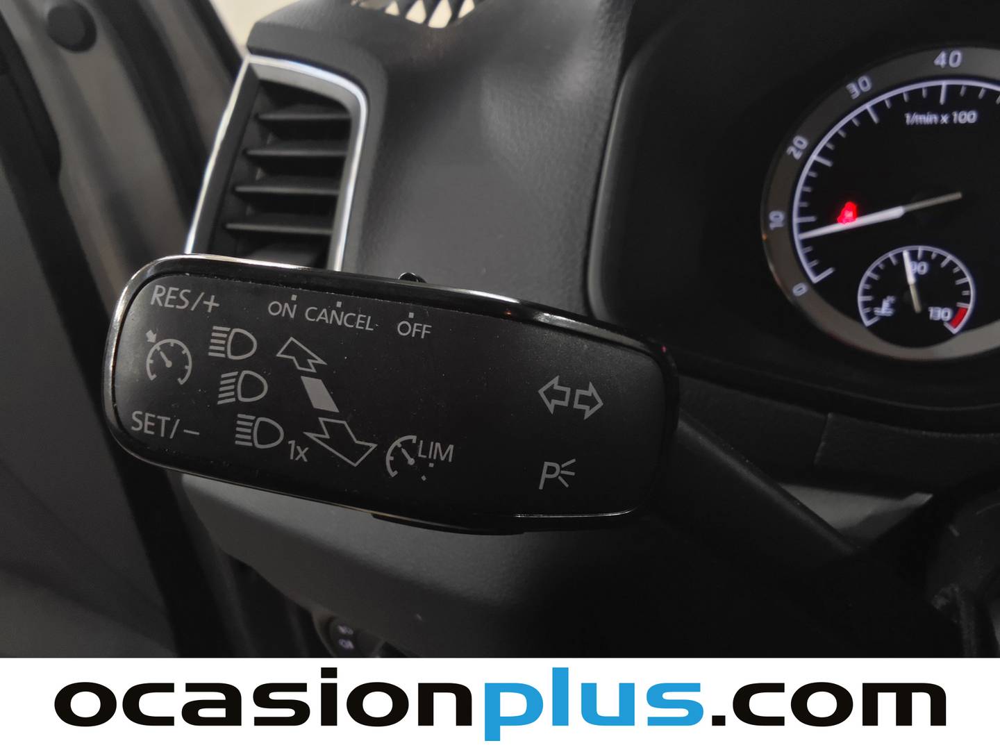 Foto Skoda Karoq Skoda Karoq 1.5 TSI ACT Ambition DSG (150 CV)