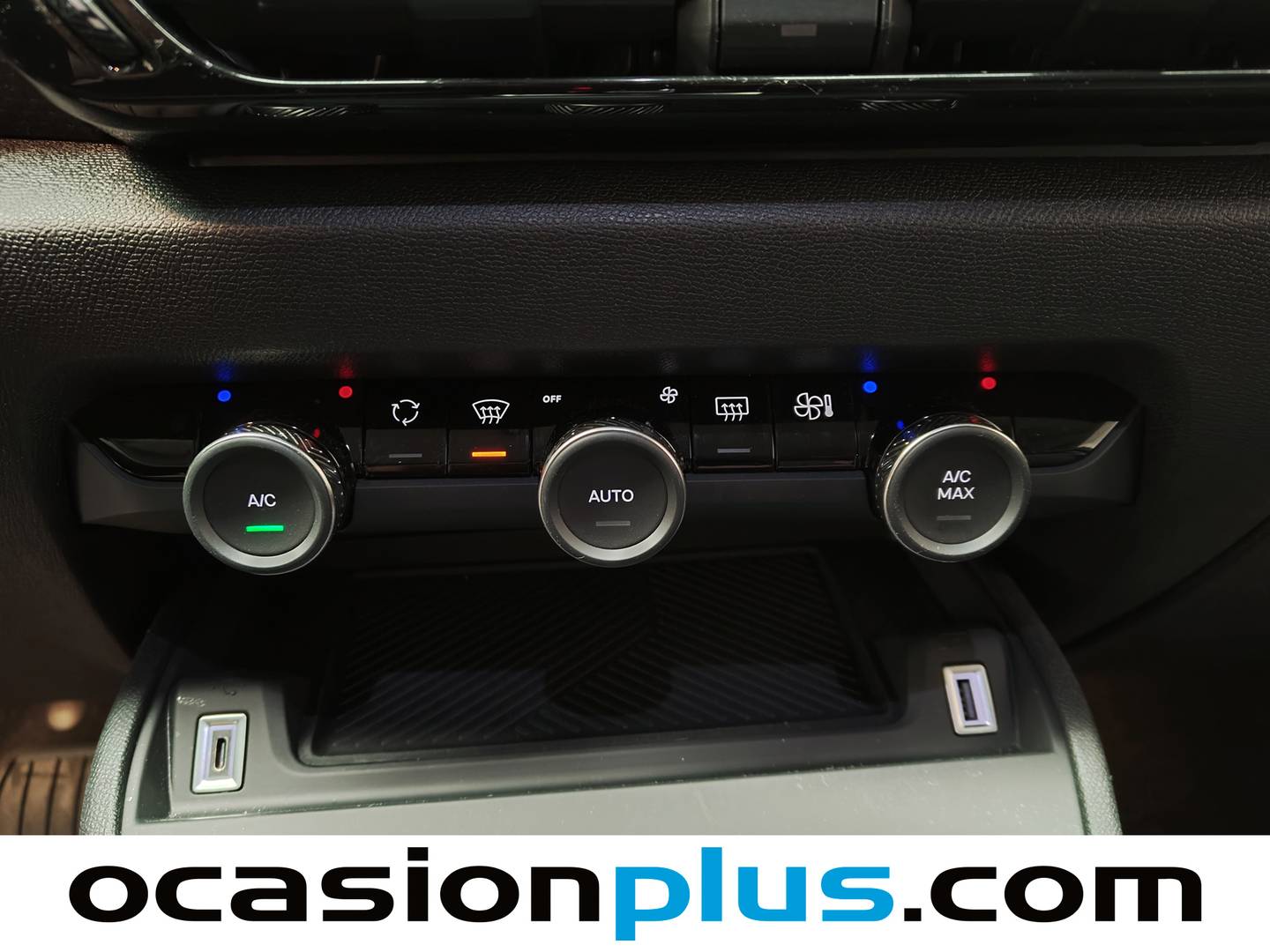 Foto Citroën C4 X Citroen C4 X 1.2 PureTech 130 S&S Shine EAT8 (131 CV)