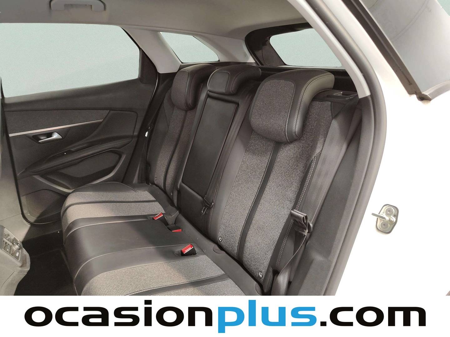Foto asientos traseros Peugeot 3008 Peugeot 3008 PureTech 130 S&S Allure (130 CV)