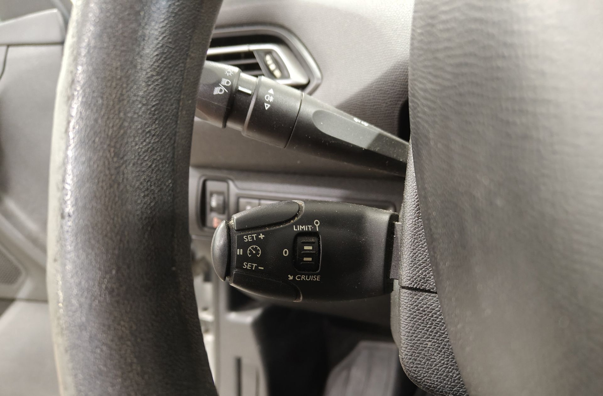 Peugeot 308 1.6 HDi FAP Access - foto 22