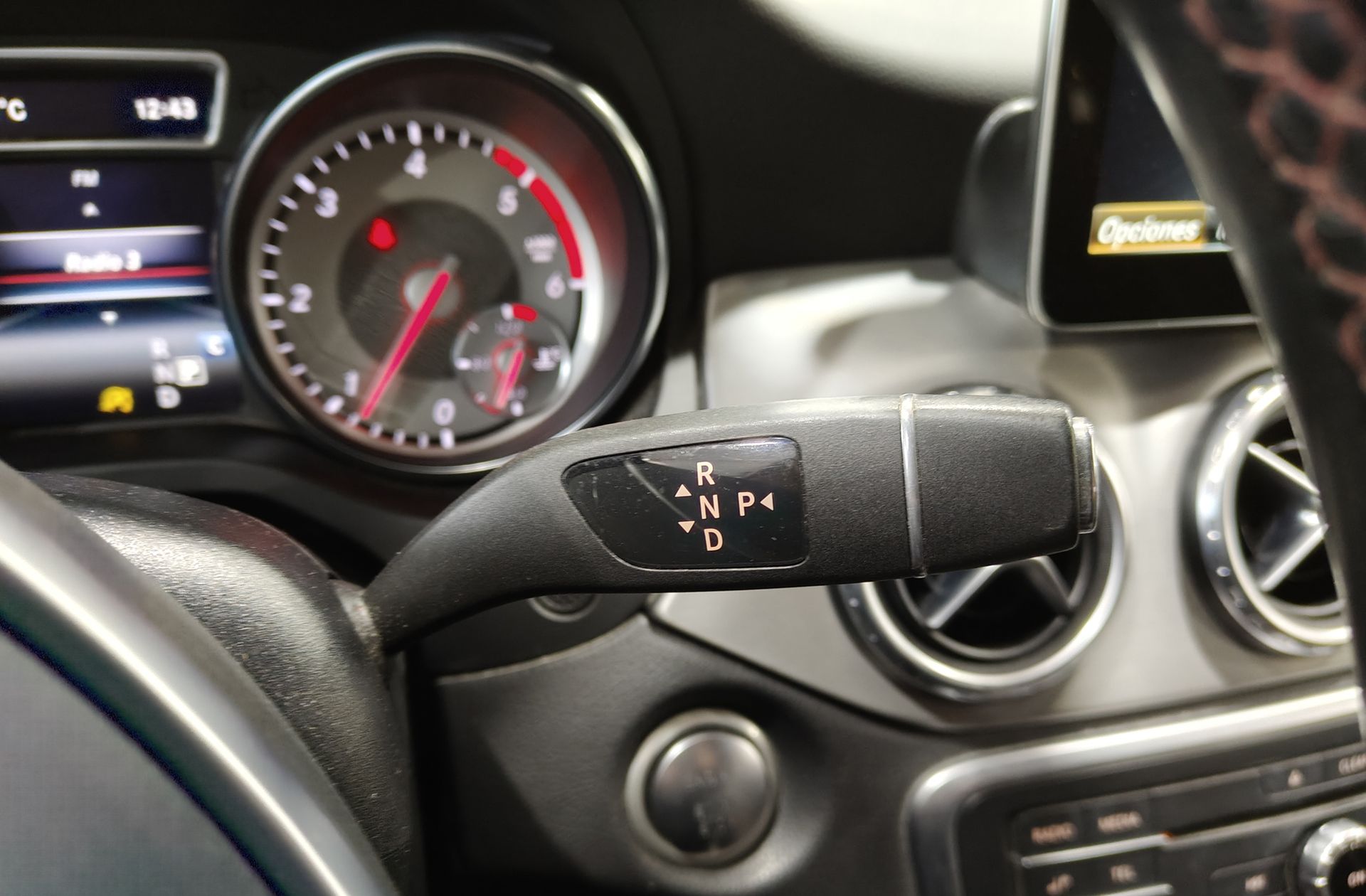 Mercedes-Benz GLA 220 d AMG Line 4Matic - foto 5