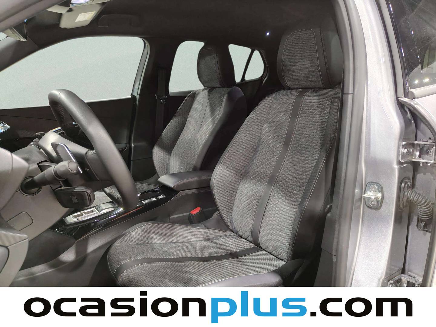 Foto Peugeot 2008 Peugeot 2008 Allure Hybrid eDCS6 (145 CV)