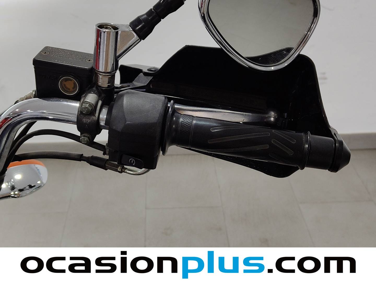 Foto Yamaha YB 125 Yamaha YB 125 (11 CV)