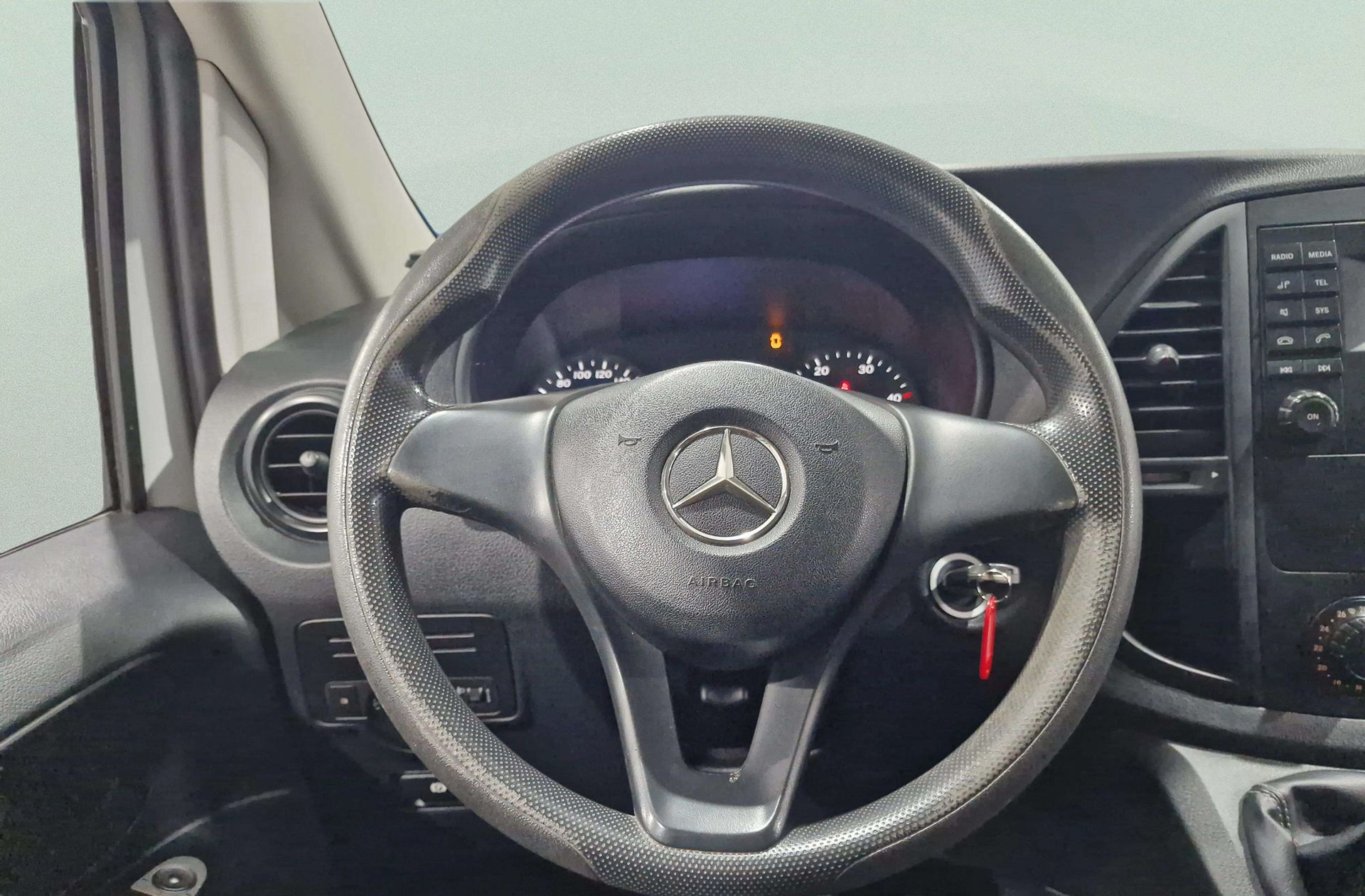 Mercedes-Benz Vito Mixto 111 CDI Larga - foto 19