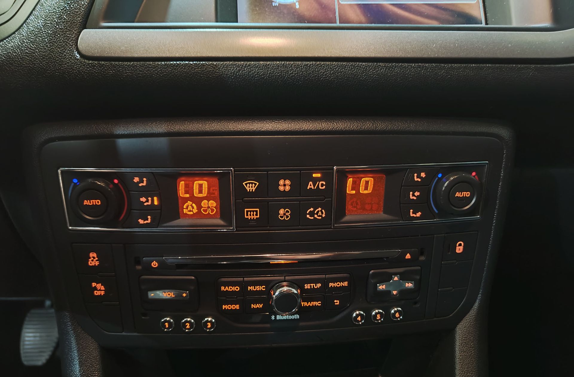 Citroën C5 Tourer 2.0 HDi Millenium - foto 22