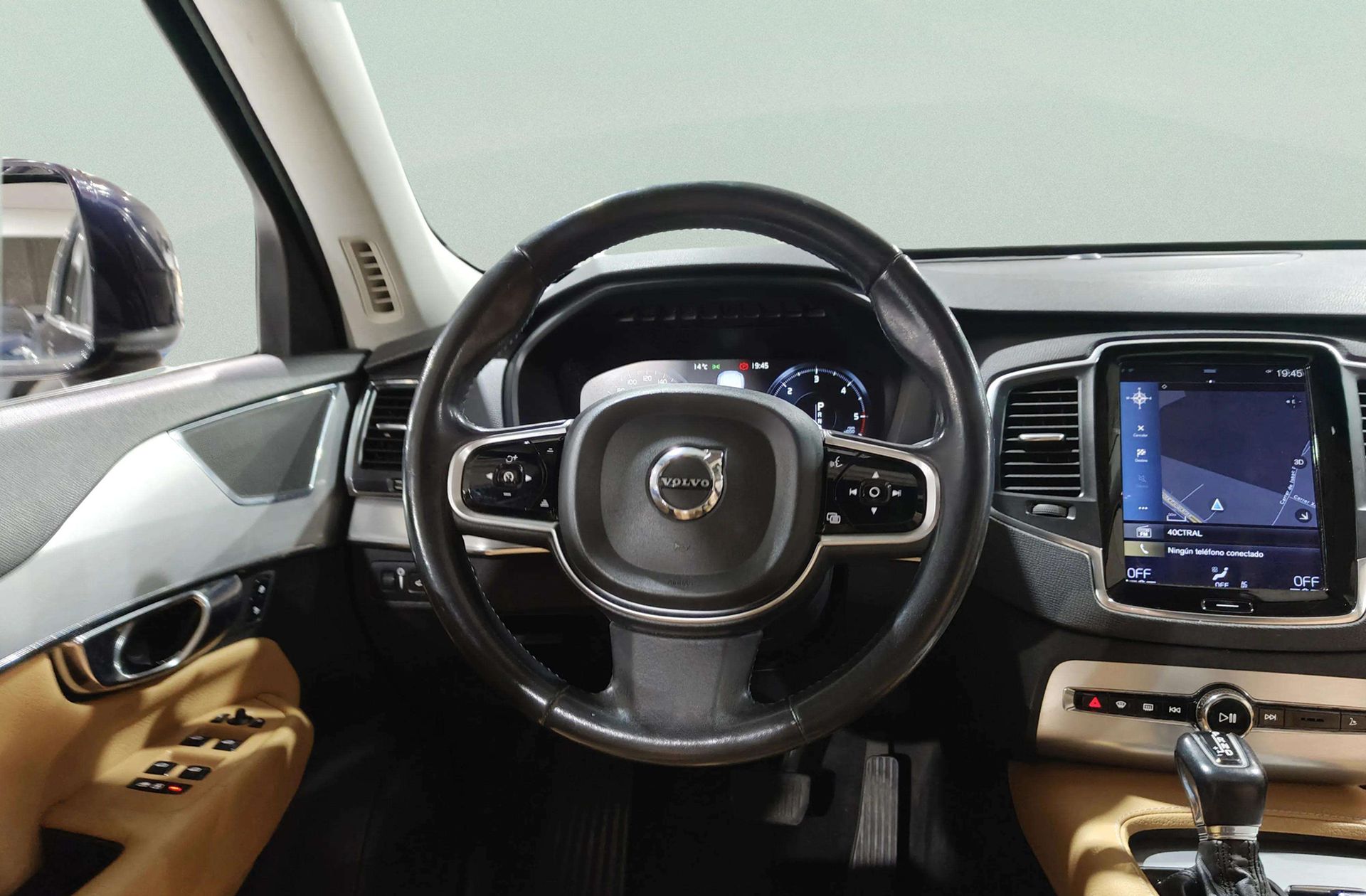 Volvo XC90 D5 Momentum AWD - foto 24