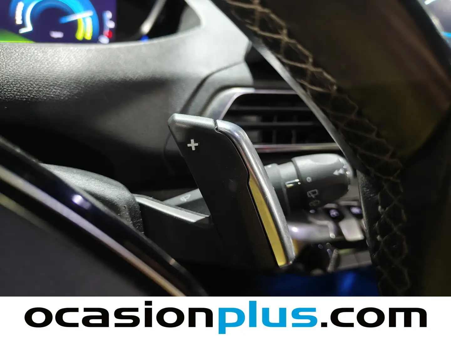 Foto Peugeot 3008 Hybrid Peugeot 3008 Hybrid 300 Allure Pack e-EAT8  (300 CV)