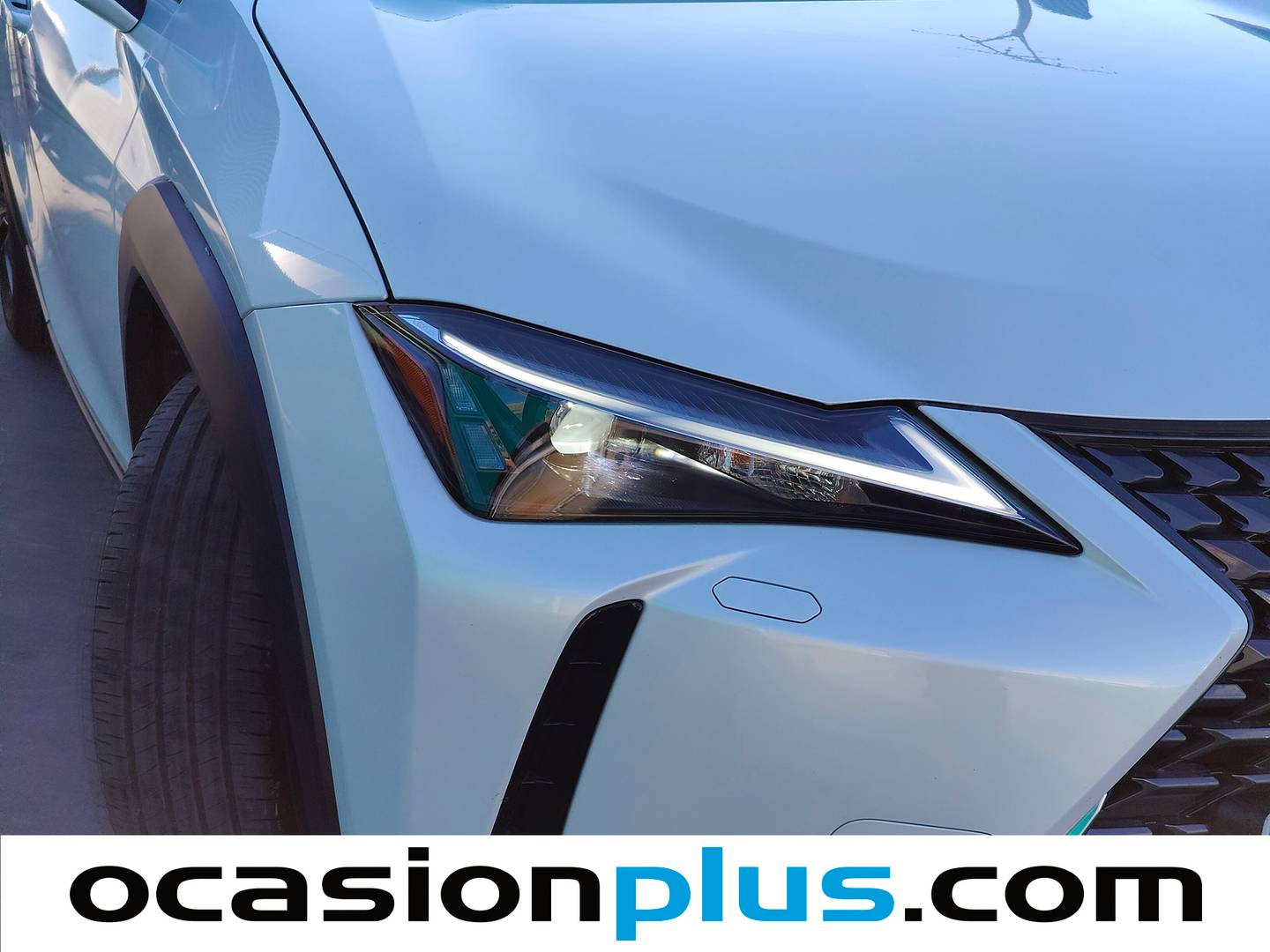 Foto Lexus UX Lexus UX 300h (199 CV)