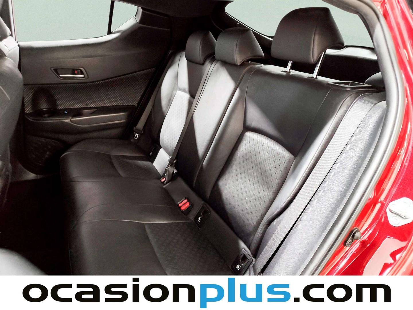 Foto asientos traseros Toyota C-HR Toyota C-HR 1.8 125H Advance Plus Luxury (122 CV)