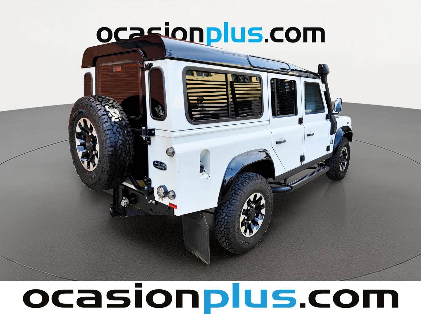 Foto trasera Land Rover Defender Land Rover Defender 110 SW E  (122 CV) derecha