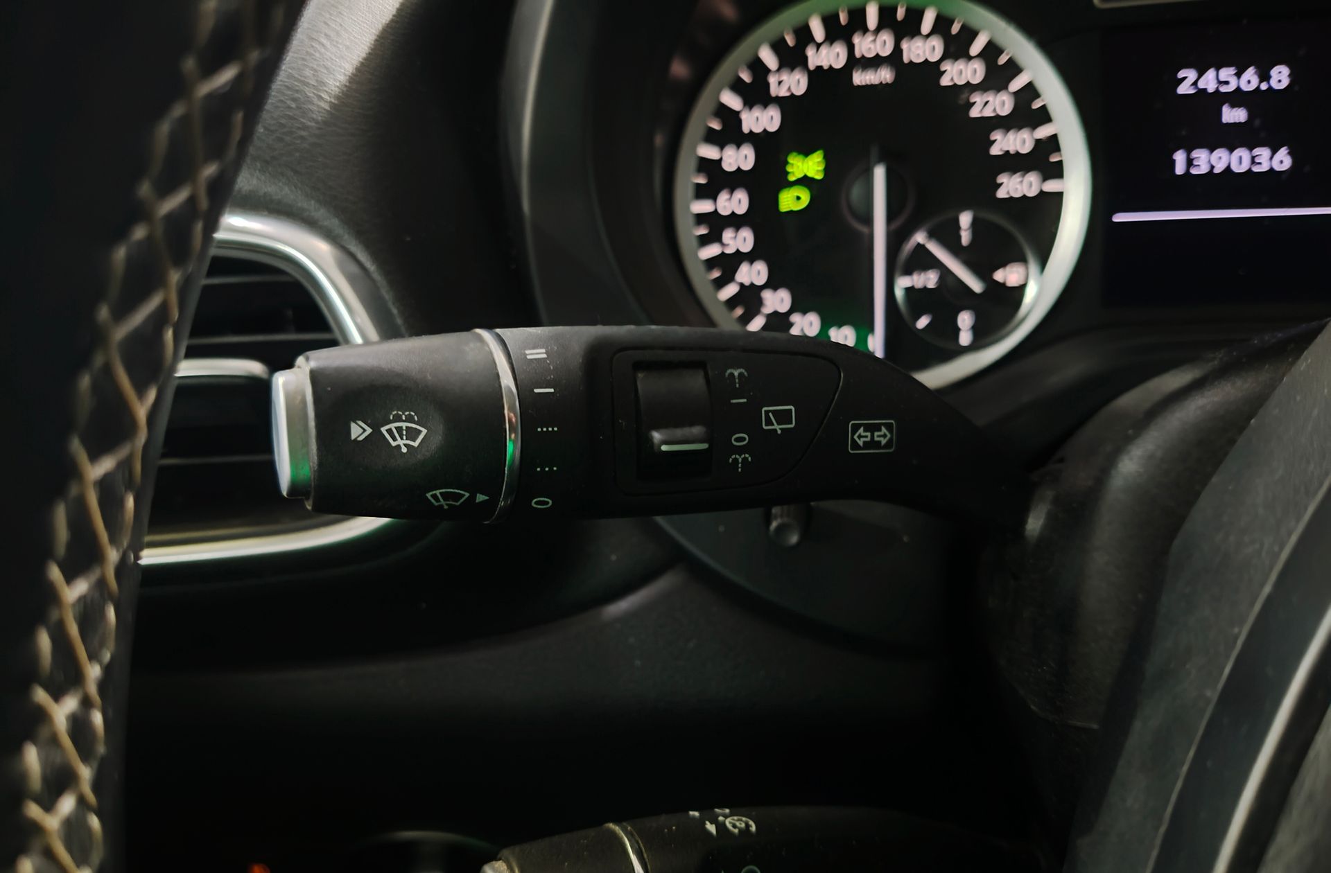 Infiniti Q30 1.5 D Premium - foto 27