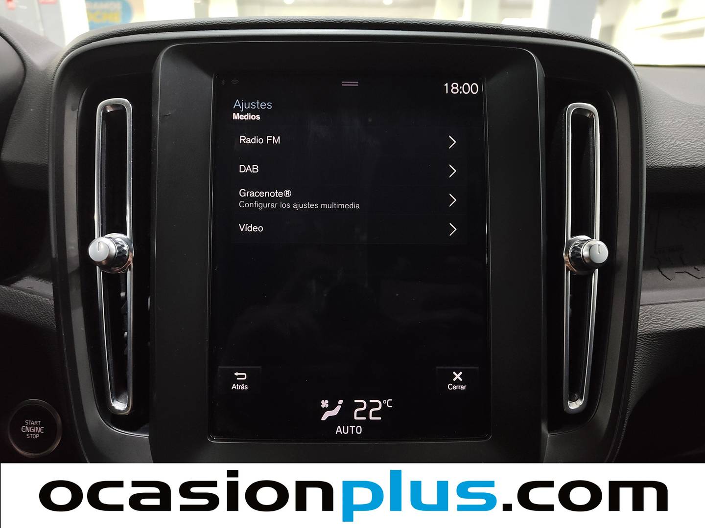 Volvo XC40 Volvo XC40 B3 G Momentum Core Auto (163 CV) híbrido