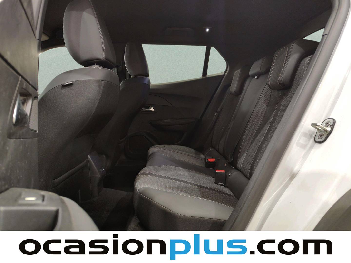 Foto asientos traseros Peugeot 2008 Peugeot 2008 eDCS6 (145 CV)