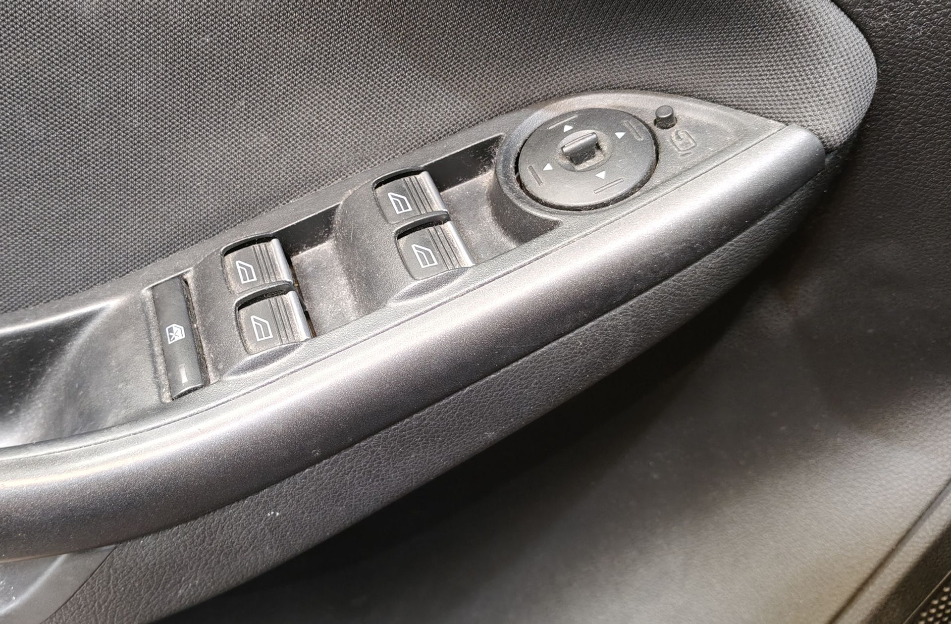 Ford Focus 1.0 EcoBoost Trend+ - foto 32
