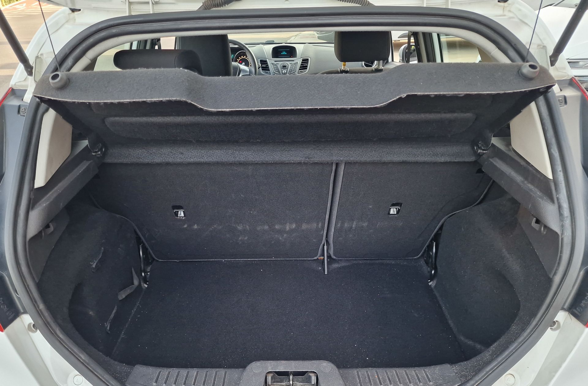 Ford Fiesta 1.6 TDCi Trend - foto 12