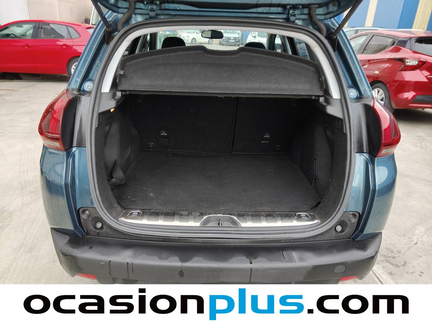 Foto Peugeot 2008 Peugeot 2008 BlueHDi 100 Allure (100 CV)