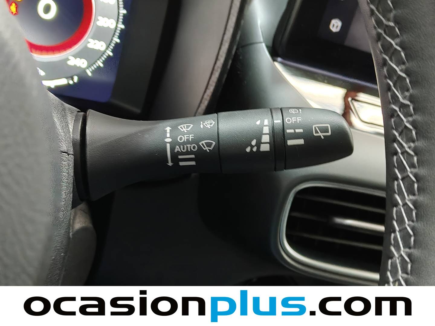 Foto Nissan JUKE Nissan Juke DIG-T N-Connecta 4x2 DCT (114 CV)