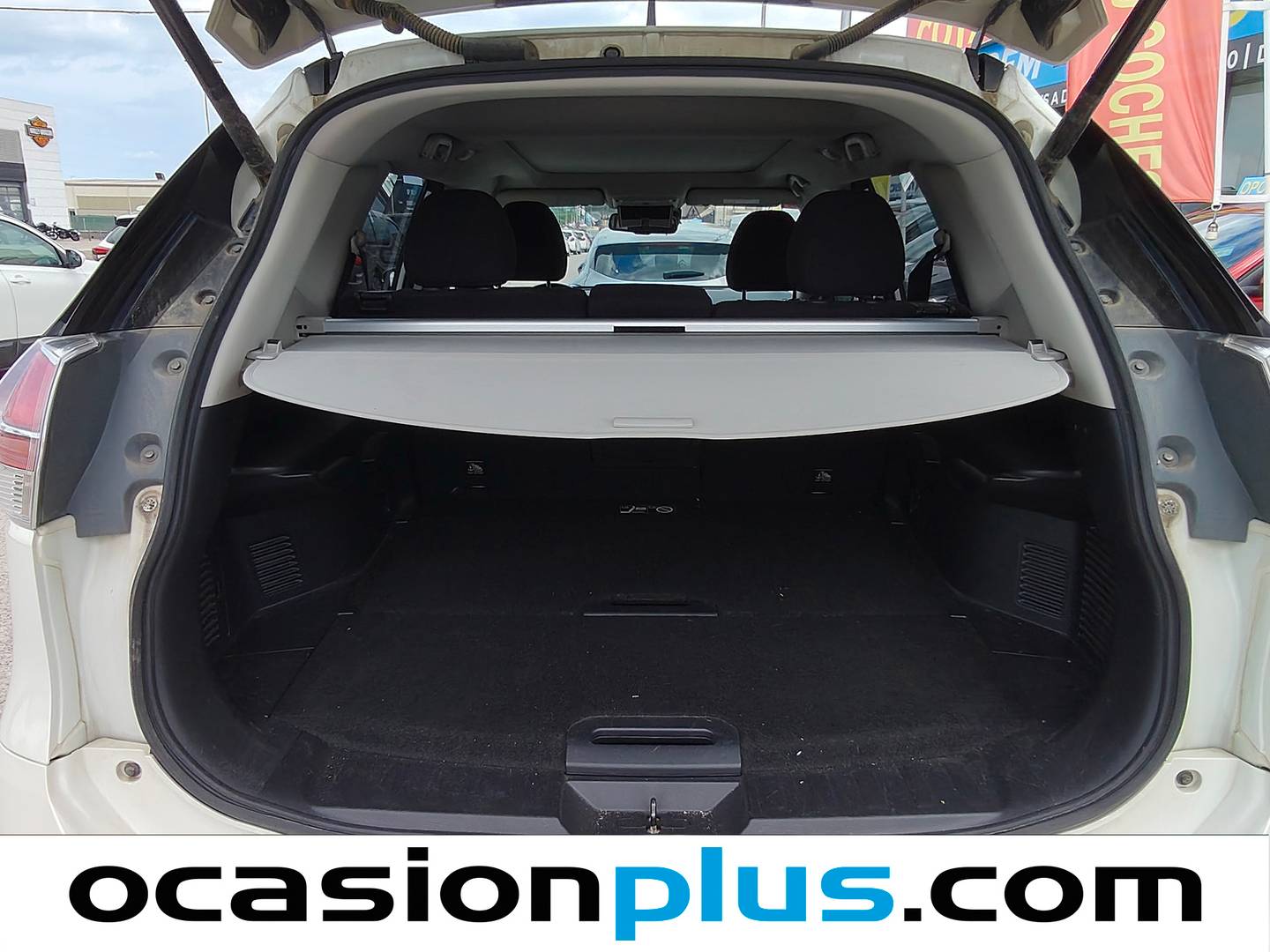 Fotos maletero Nissan X-TRAIL Nissan X-Trail dCi 130 360 XTronic (130 CV)