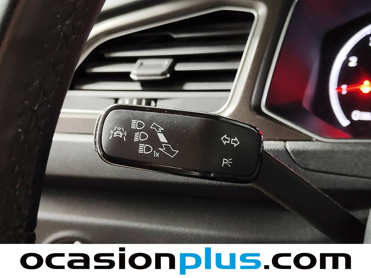 Foto Volkswagen T-Roc Volkswagen T-Roc Advance 1.0 TSI (115 CV)