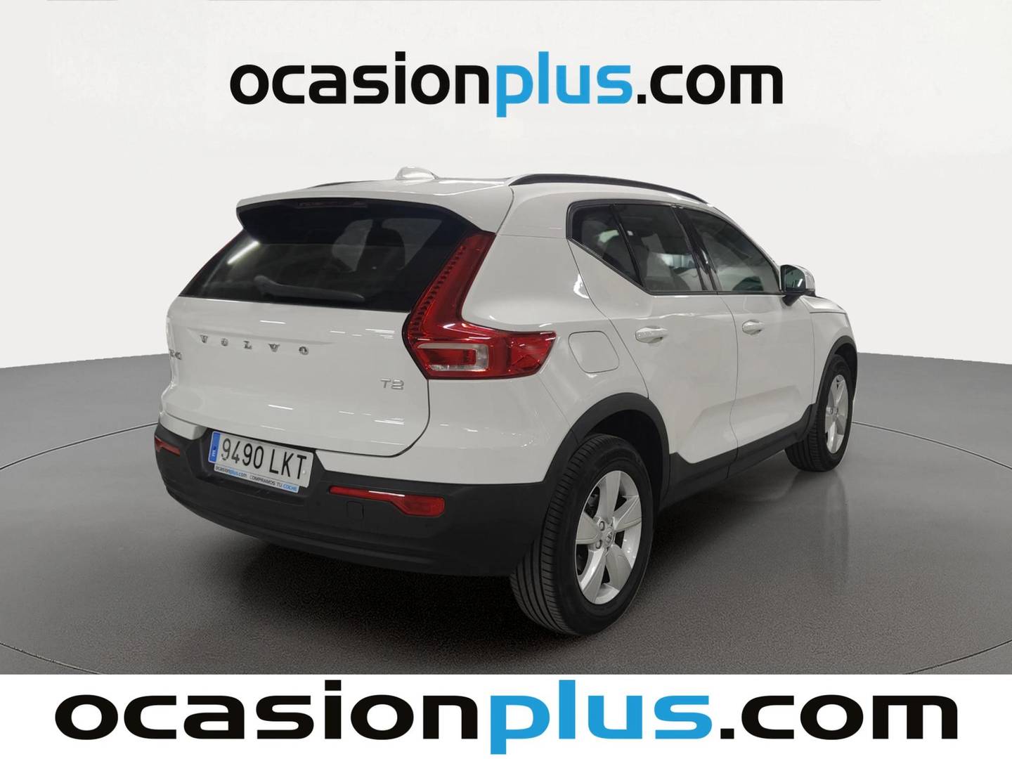 Foto trasera Volvo XC40 Volvo XC40 T2 Momentum Core (129 CV) derecha
