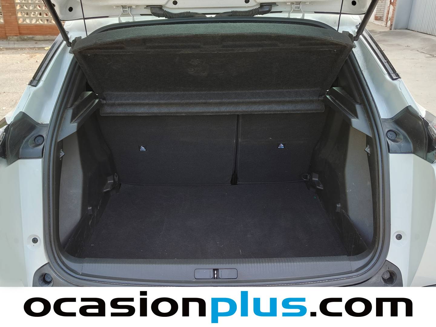 Foto Peugeot 2008 Peugeot 2008 BlueHDi 100 S&S Active (100 CV)