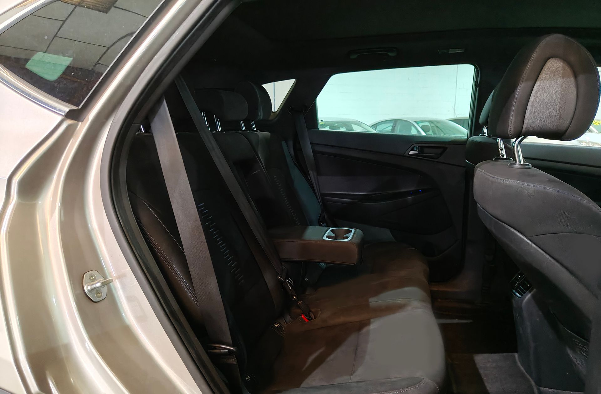 Hyundai Tucson 1.6 T-GDi BlueDrive Go! Sky DCT 4x2 - foto 16