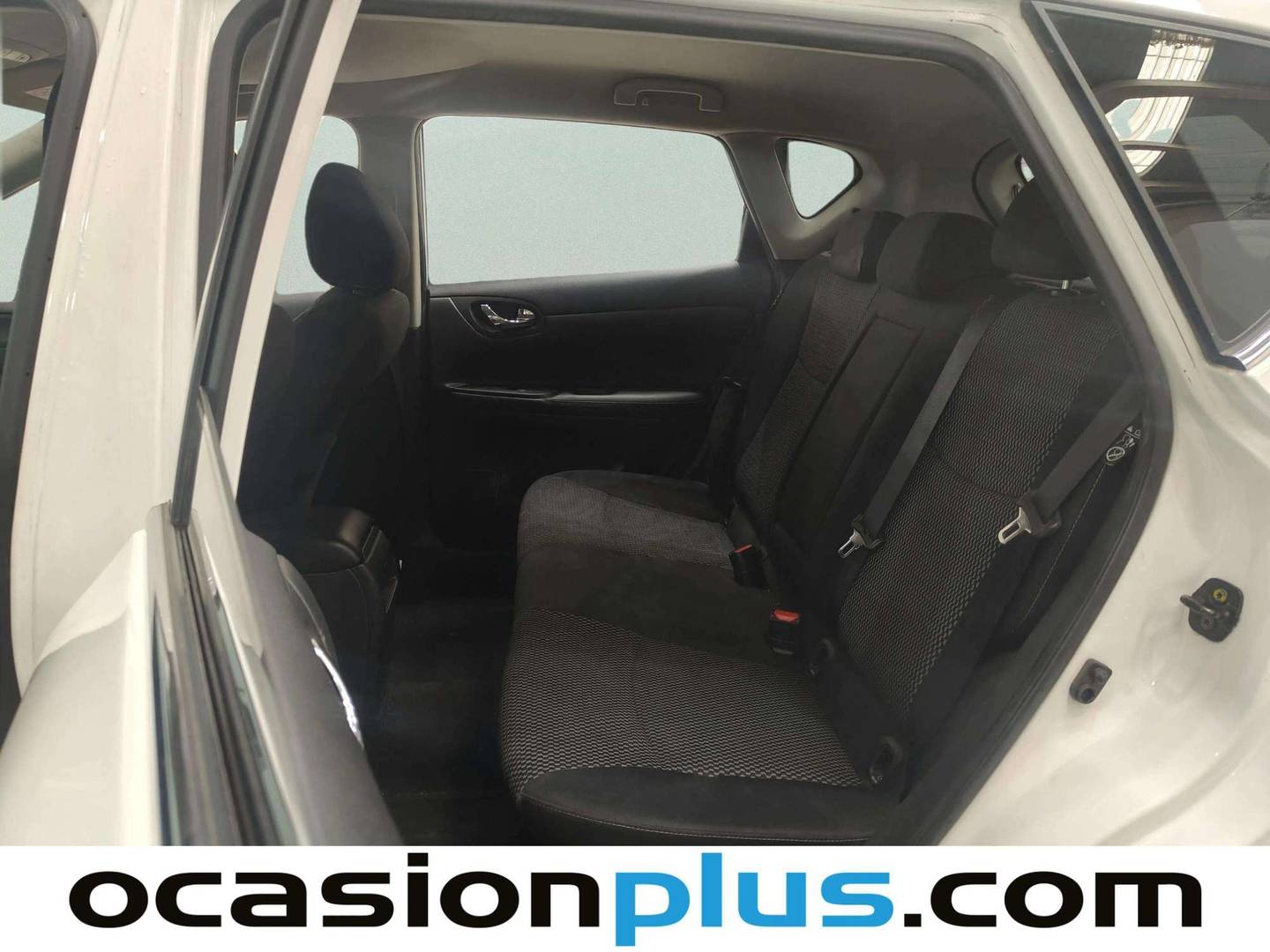 Foto asientos traseros Nissan PULSAR Nissan Pulsar 1.2 DIG-T N-TEC (115 CV)