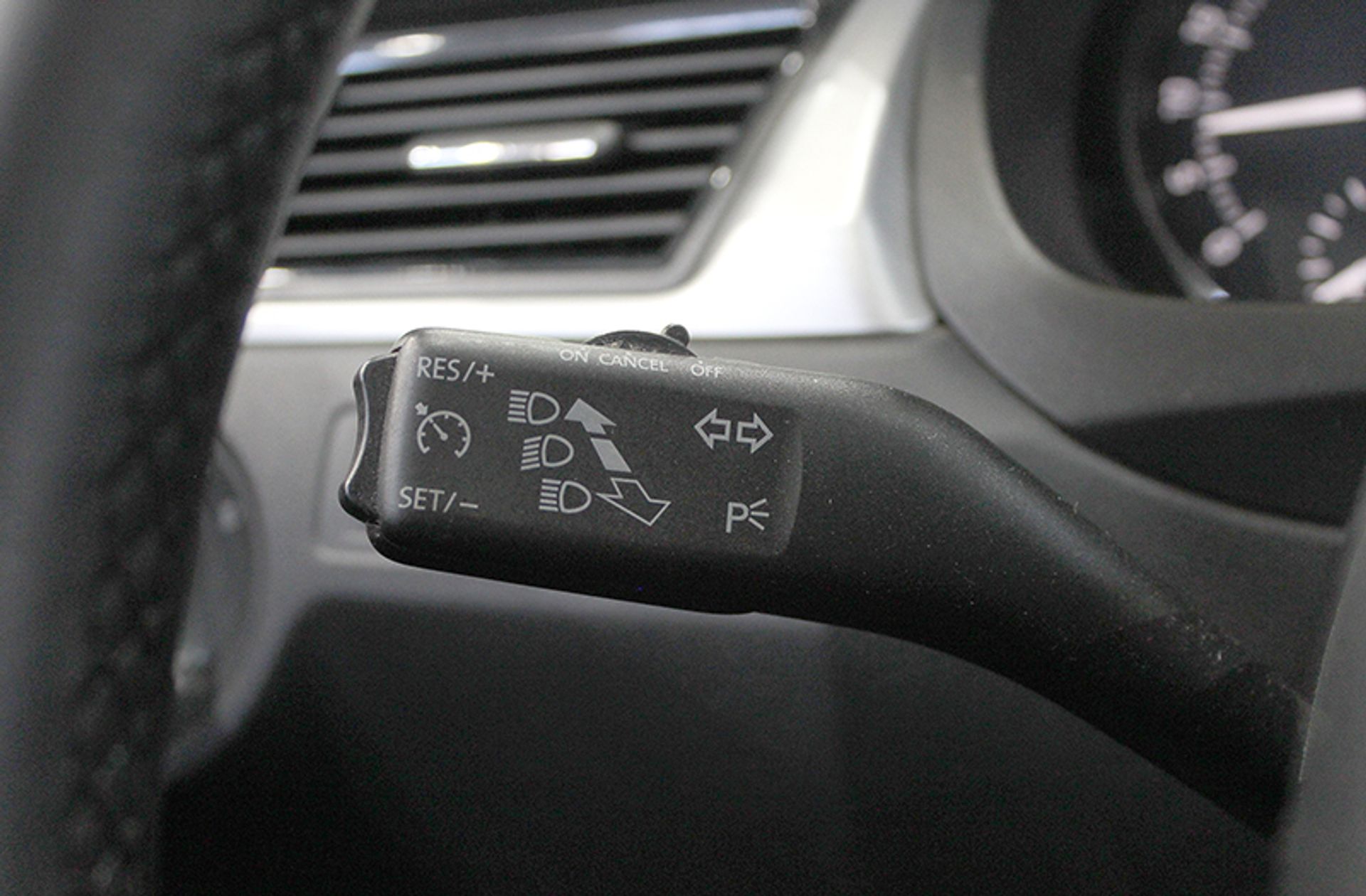 Škoda Rapid Spaceback 1.6 TDI CR Ambition - foto 22
