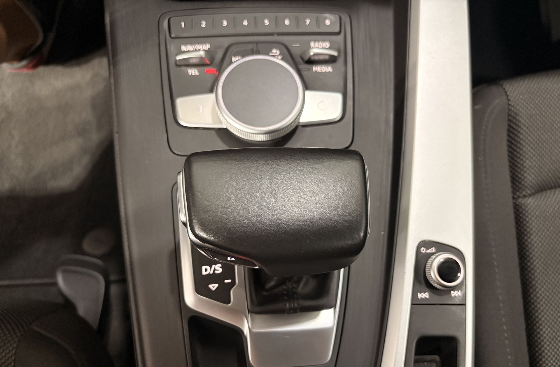 Audi A4 Avant 2.0 TDI quattro S tronic - foto 5