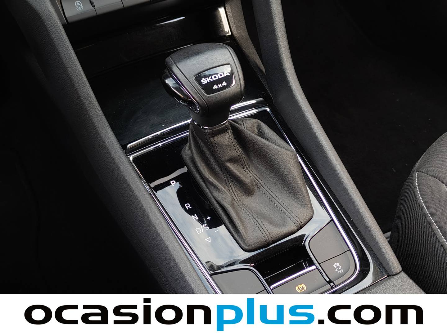 Foto Skoda Karoq Skoda Karoq 2.0 TDI Ambition 4X4 DSG (150 CV)