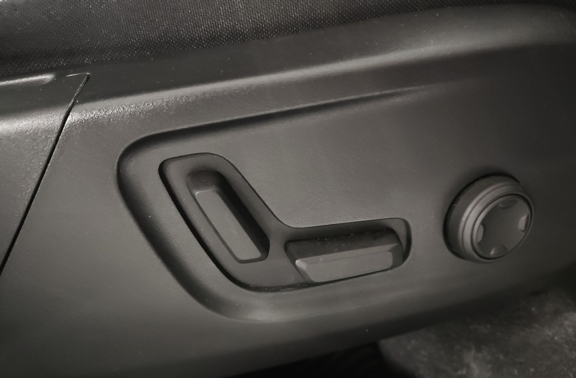 Volvo XC40 T5 Recharge PHEV Plus Dark - foto 26