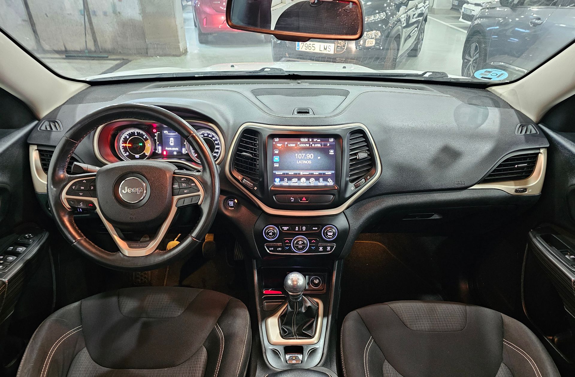 Jeep Cherokee 2.0 Diesel Longitude 4x2 - foto 6