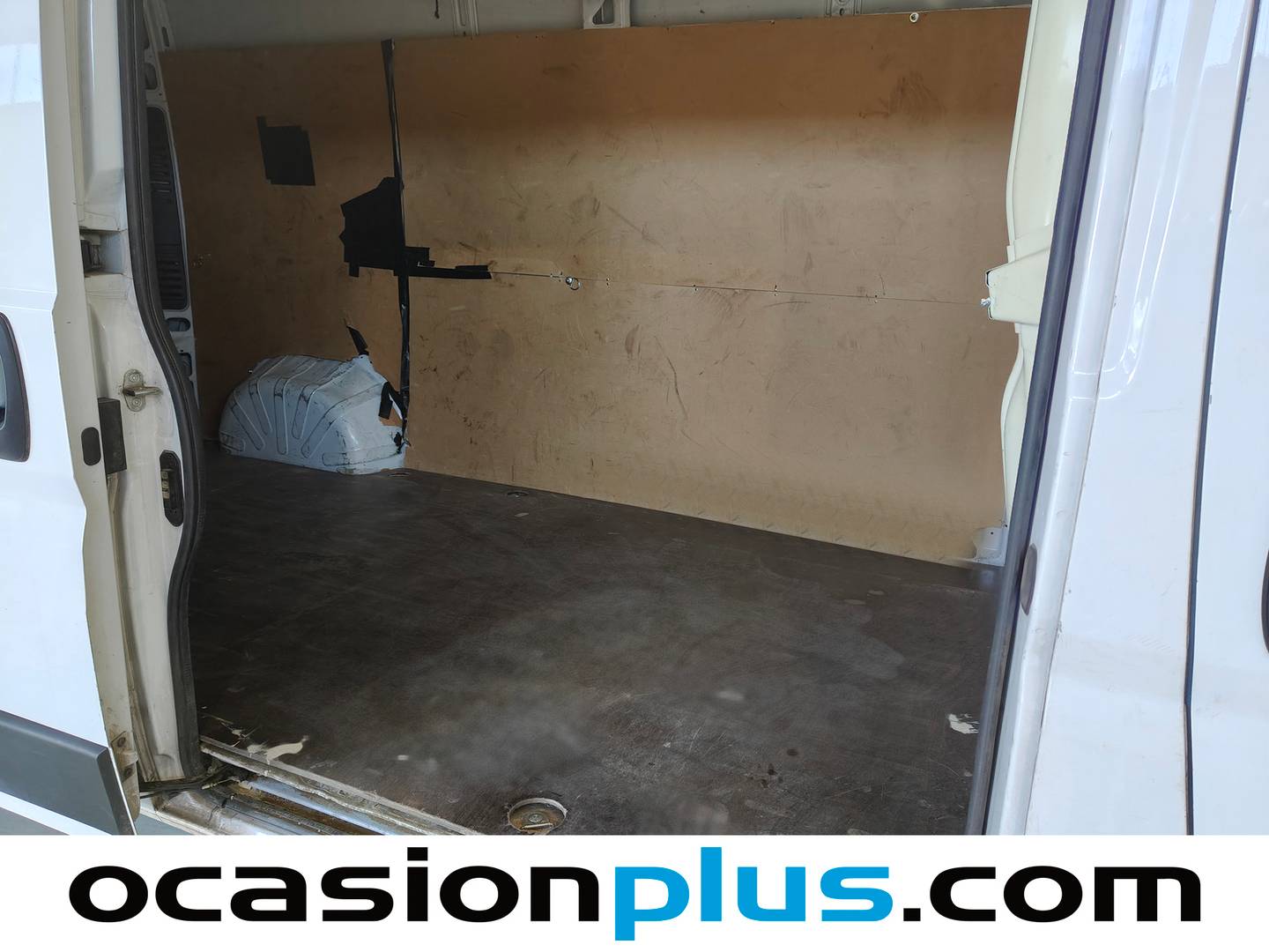 Foto asientos traseros Peugeot Boxer Peugeot Boxer Furgon BlueHDi 140 S&S 335 L3H2 (140 CV)