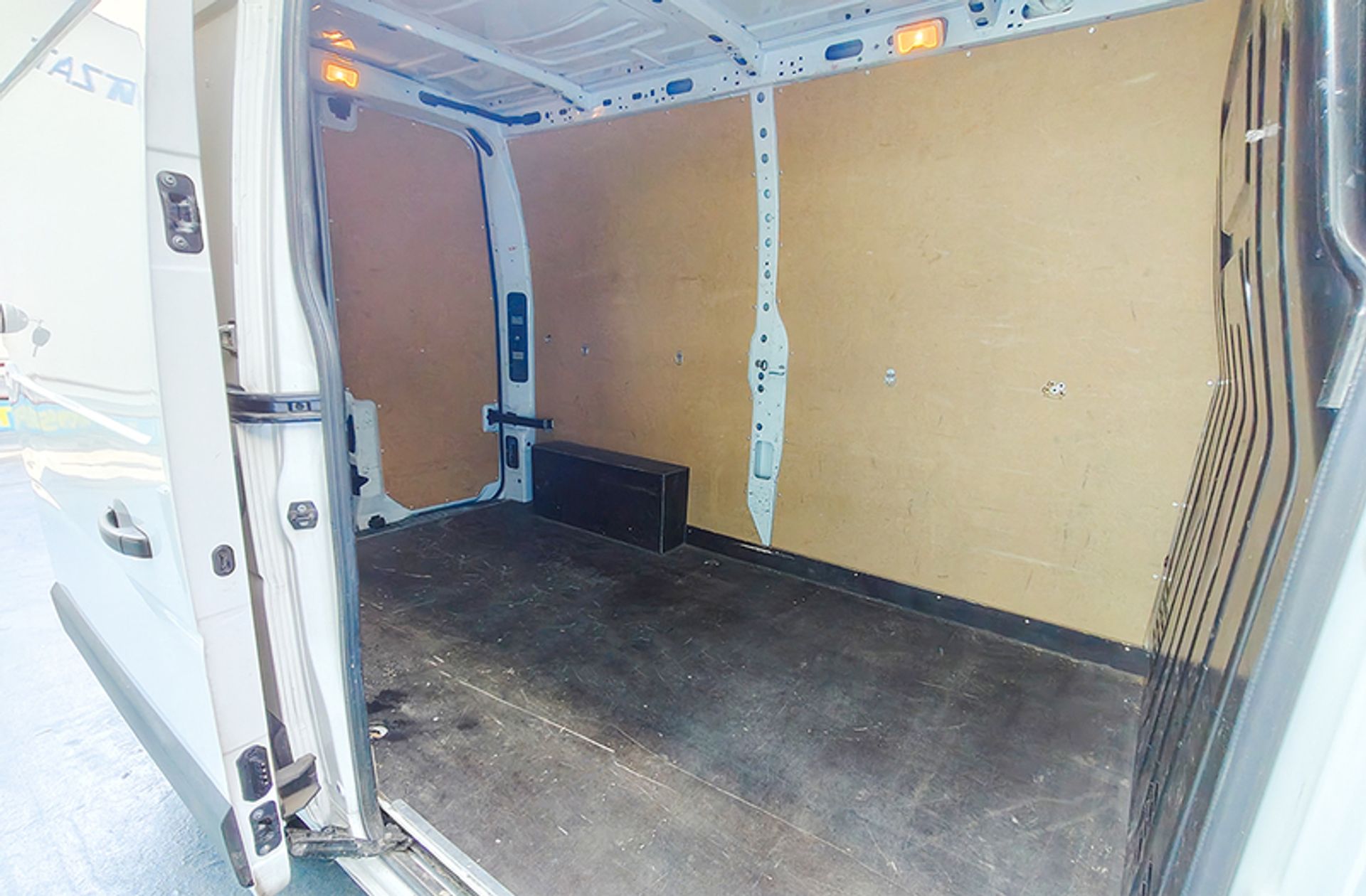 Nissan Interstar 2.3 dCi L2H2 3,5T FWD GO - foto 15