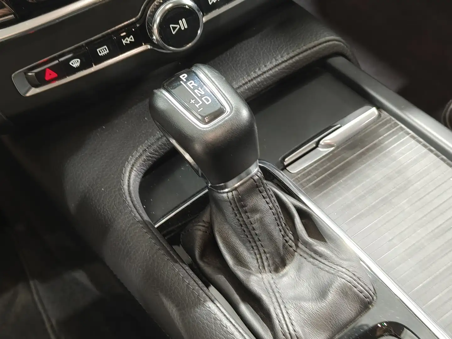 Foto Volvo S90 Volvo S90 2.0 D4 Momentum Auto (190 CV)