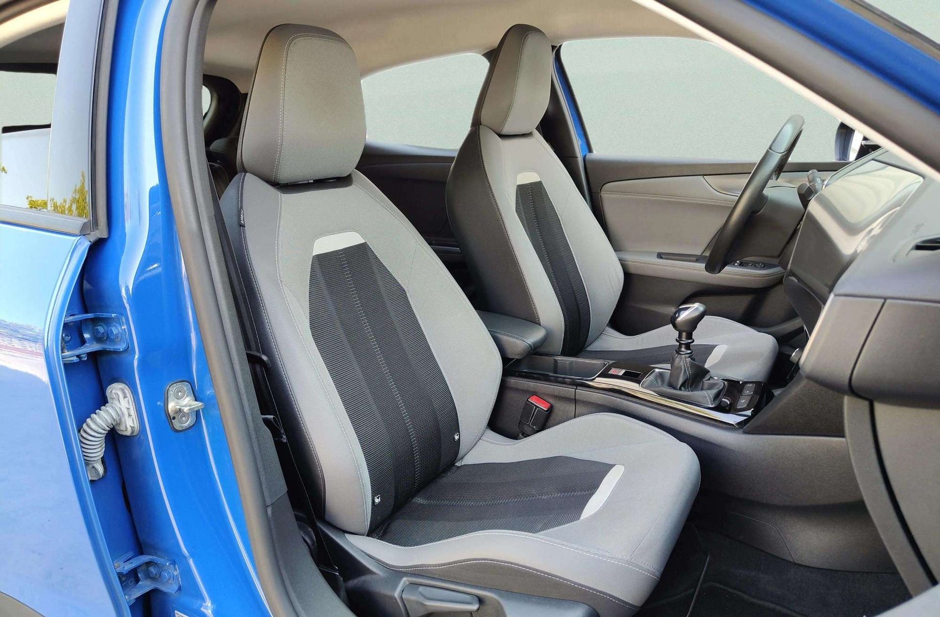 Opel Mokka 1.2 T Business Elegance - foto 19