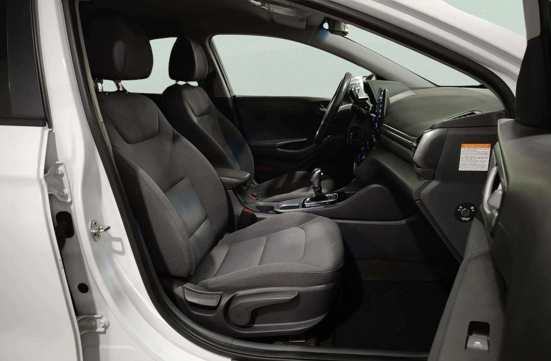 Hyundai Ioniq 1.6 GDI HEV Klass - foto 16