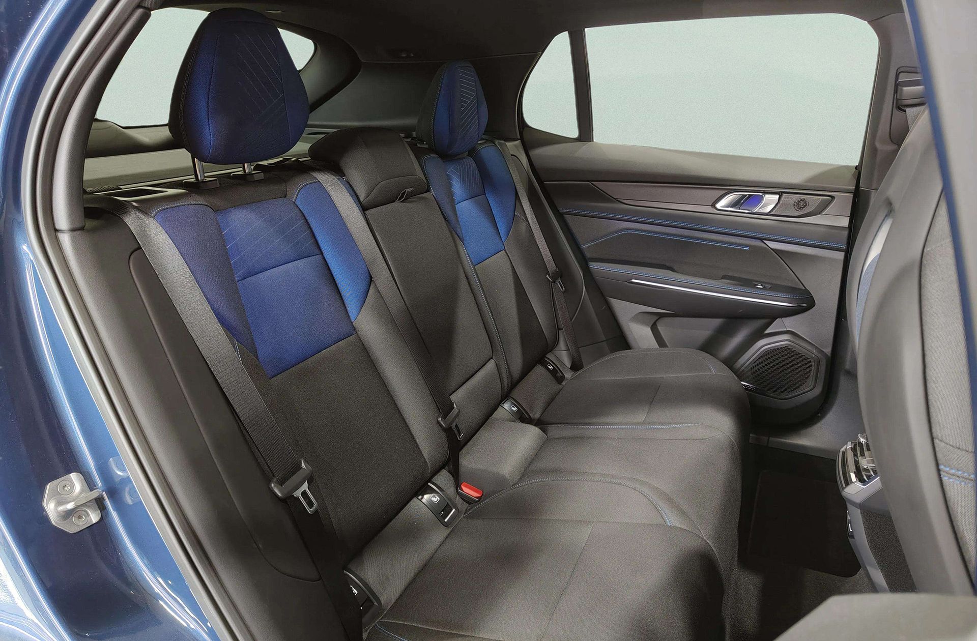 Lynk & Co 01 1.5 PHEV - foto 25