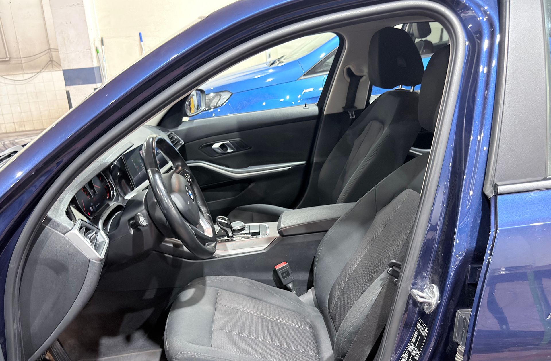 BMW Serie 3 318d - foto 11