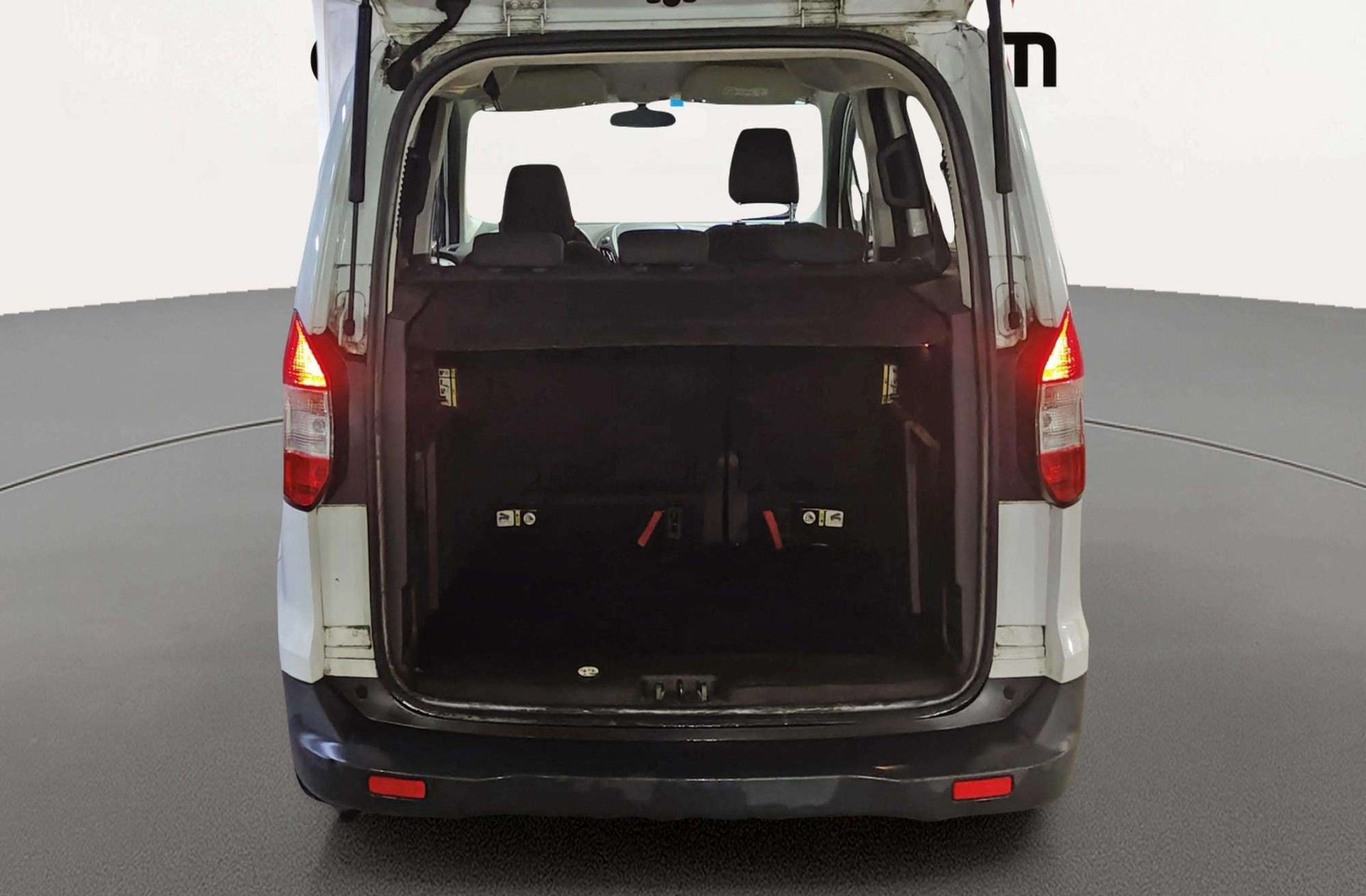 Ford Tourneo Courier 1.5 TDCi Ambiente - foto 11