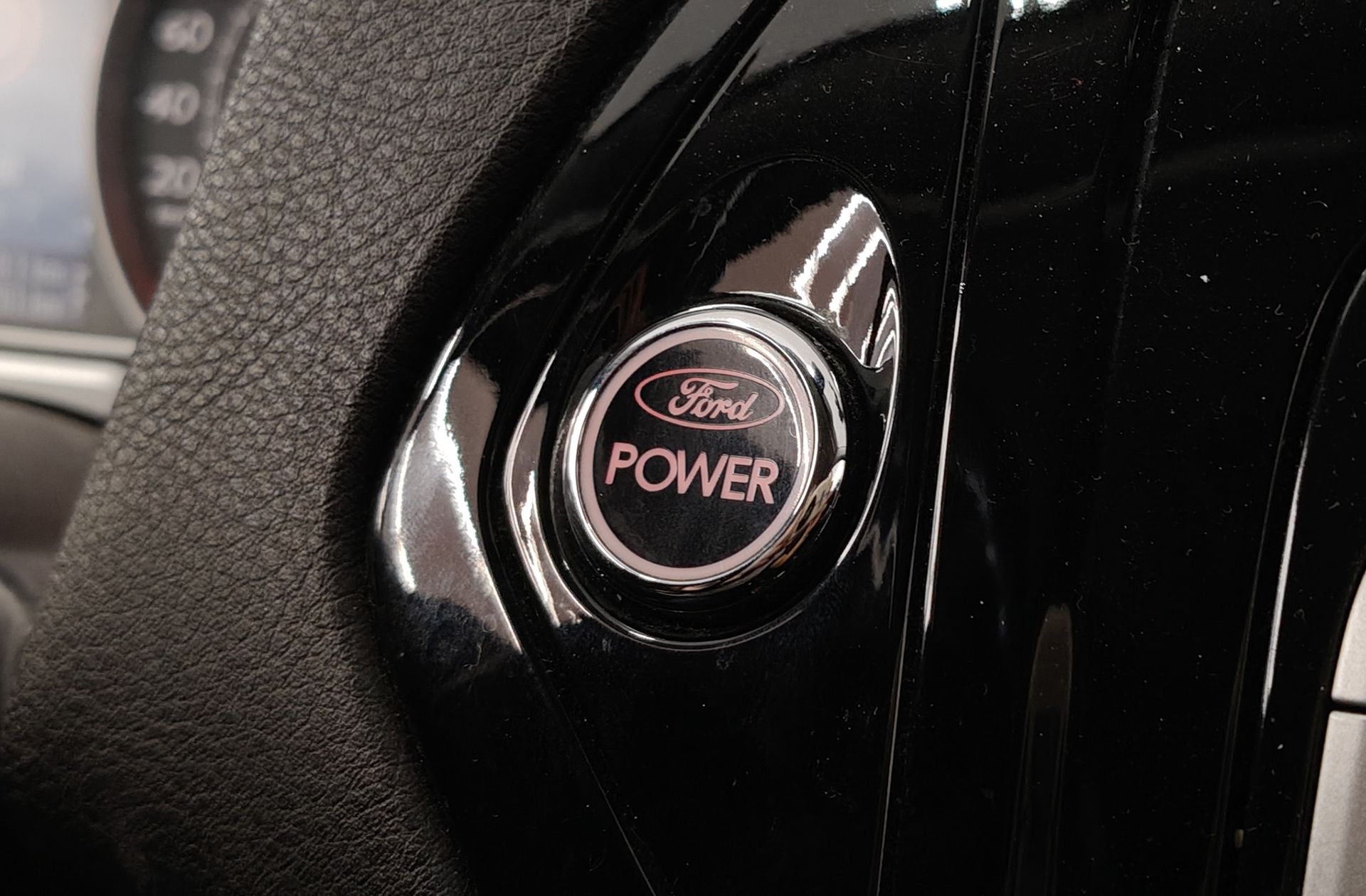 Ford Mondeo 2.0 EcoBoost 203 Titanium S Powershift - foto 29