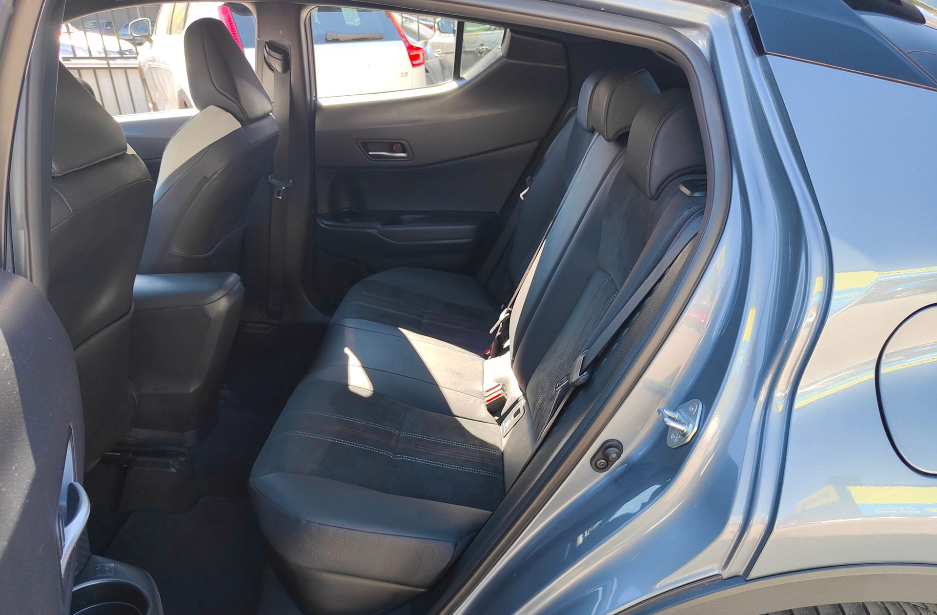 Toyota C-HR 180H GR Sport - foto 12