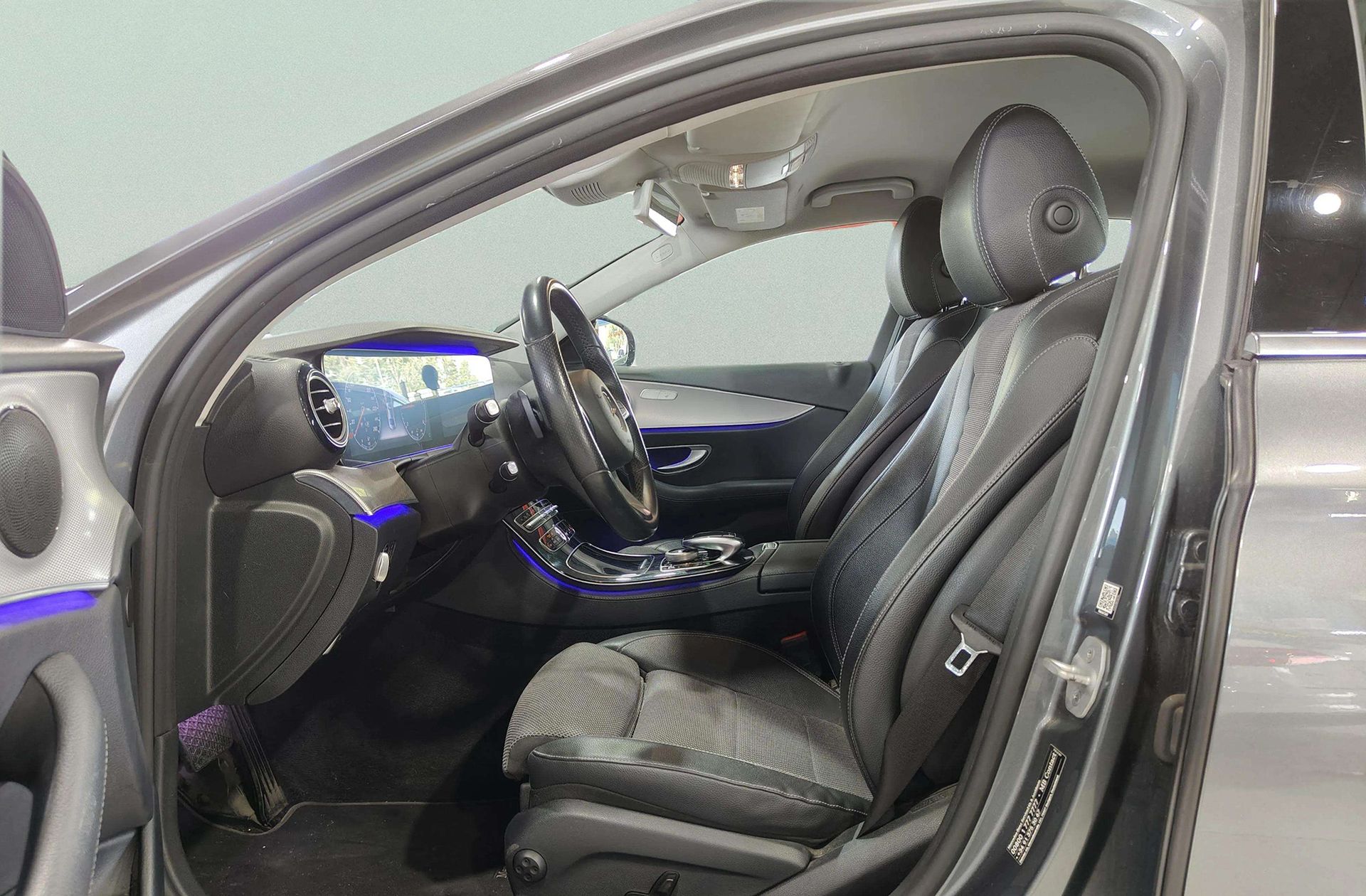 Mercedes-Benz Clase E E 220 d Pack AMG - foto 10