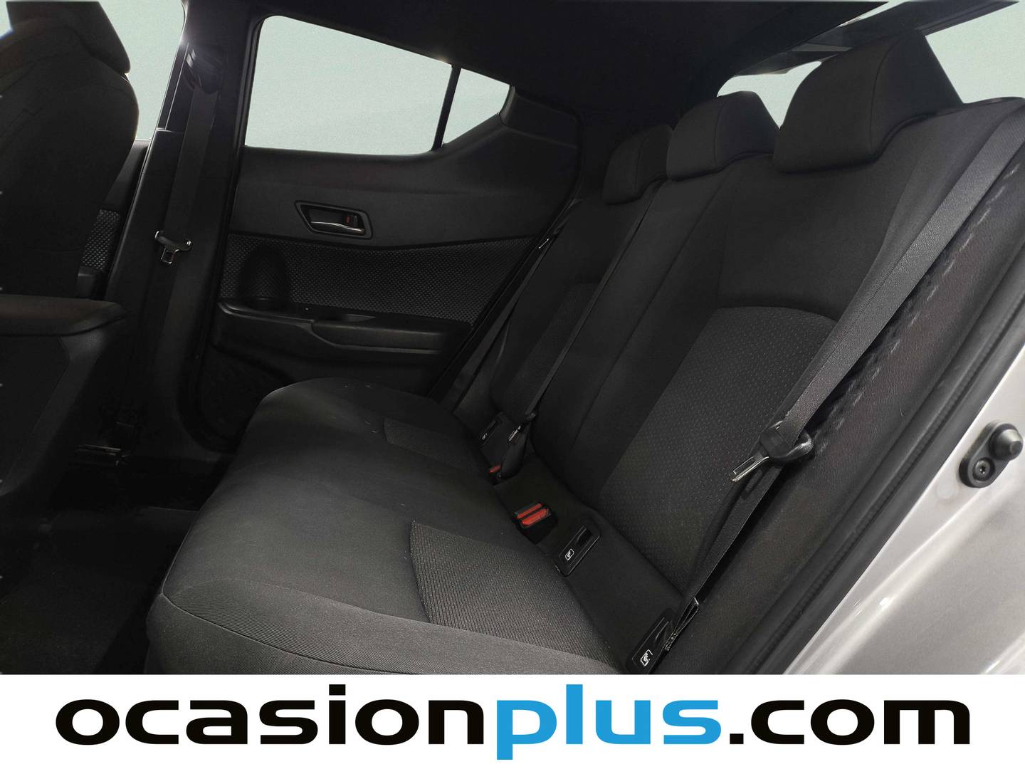 Foto asientos traseros Toyota C-HR Toyota C-HR 1.8 125H Advance (122 CV)