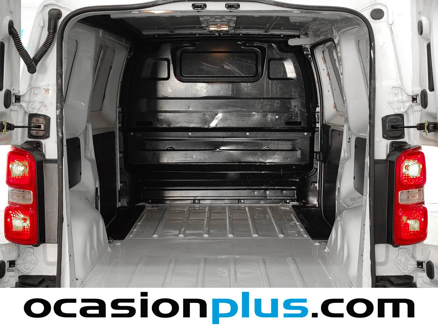 Foto asientos traseros Peugeot Expert Peugeot Expert Furgon BlueHDi 120 S&S Pro Standard (120 CV)