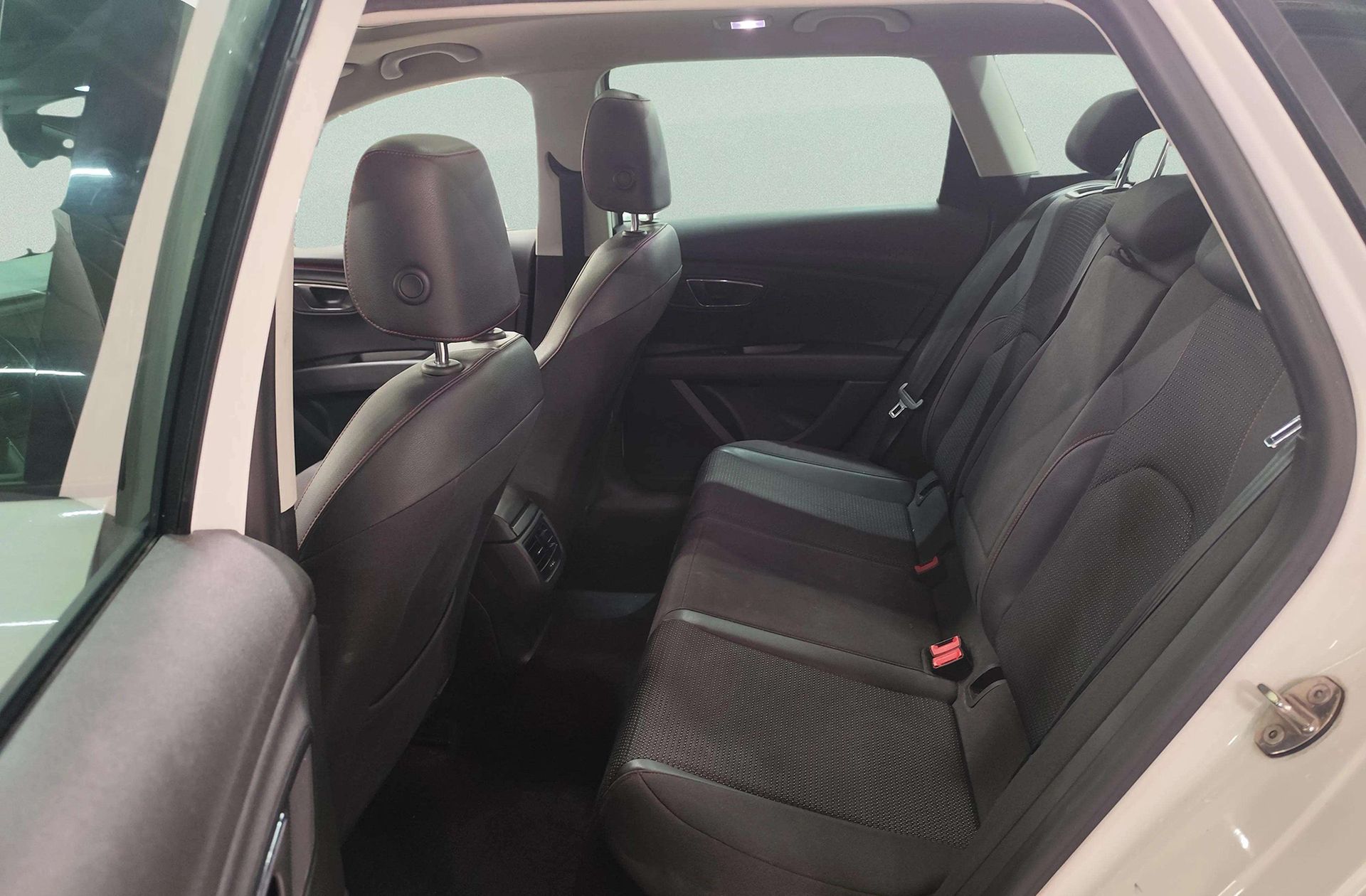 SEAT León ST 2.0 TDI FR - foto 11