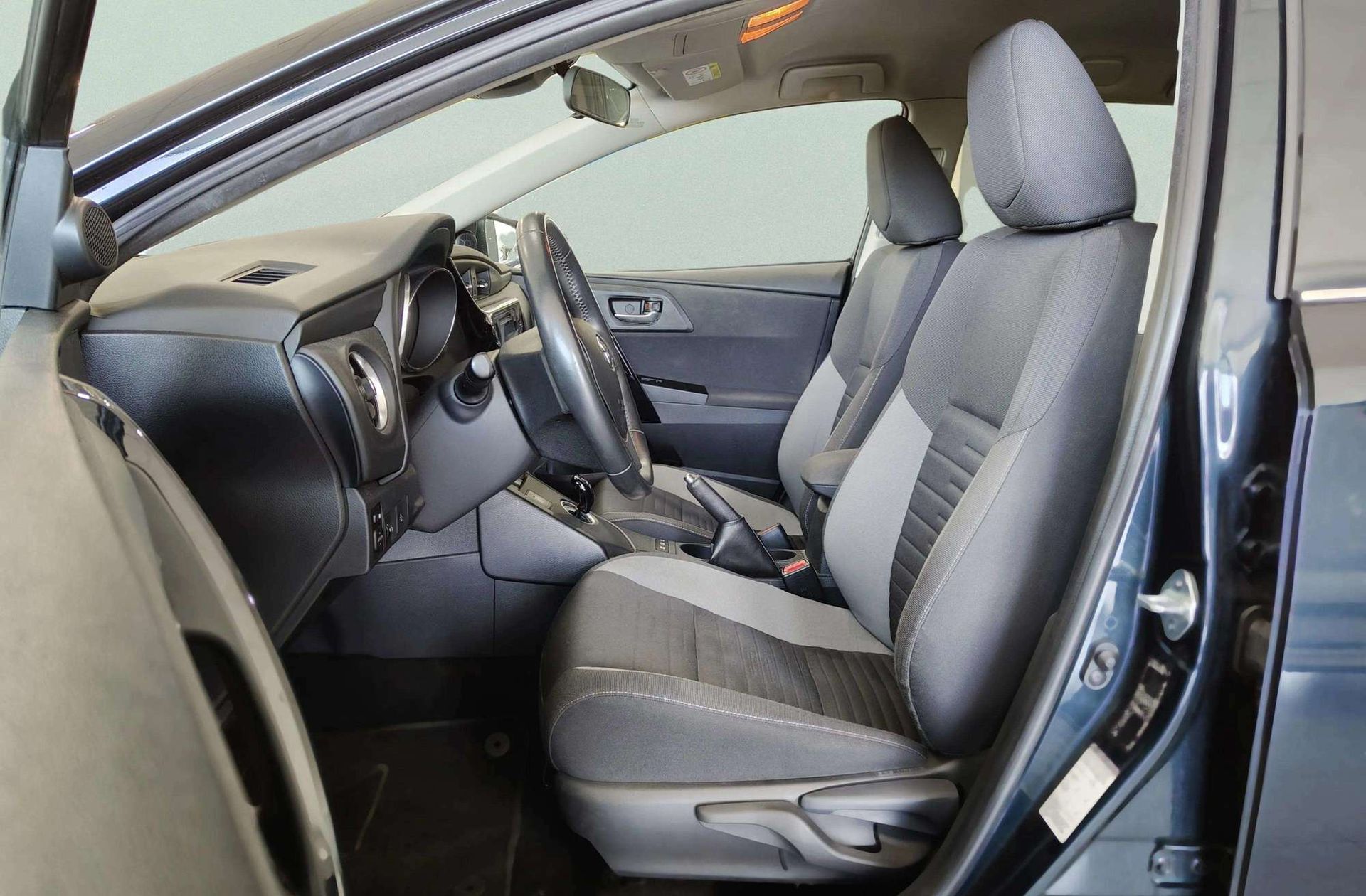 Toyota Auris 140H Touring Sports Active - foto 10