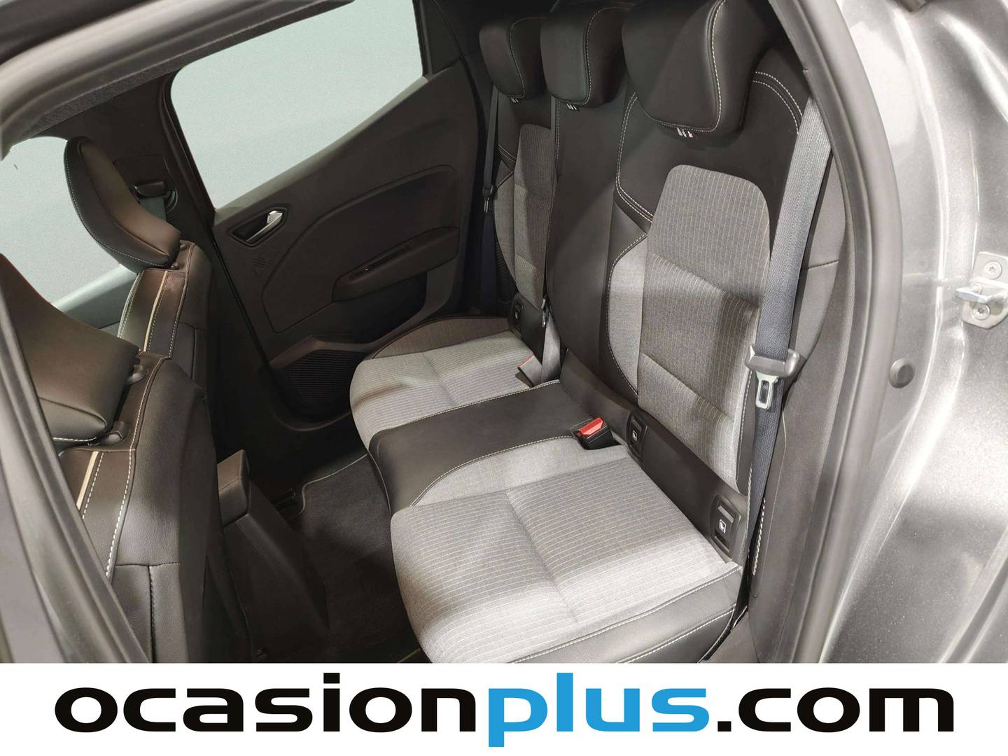 Foto asientos traseros Renault Clio Renault Clio Techno E-Tech full Híbrido (143 CV)