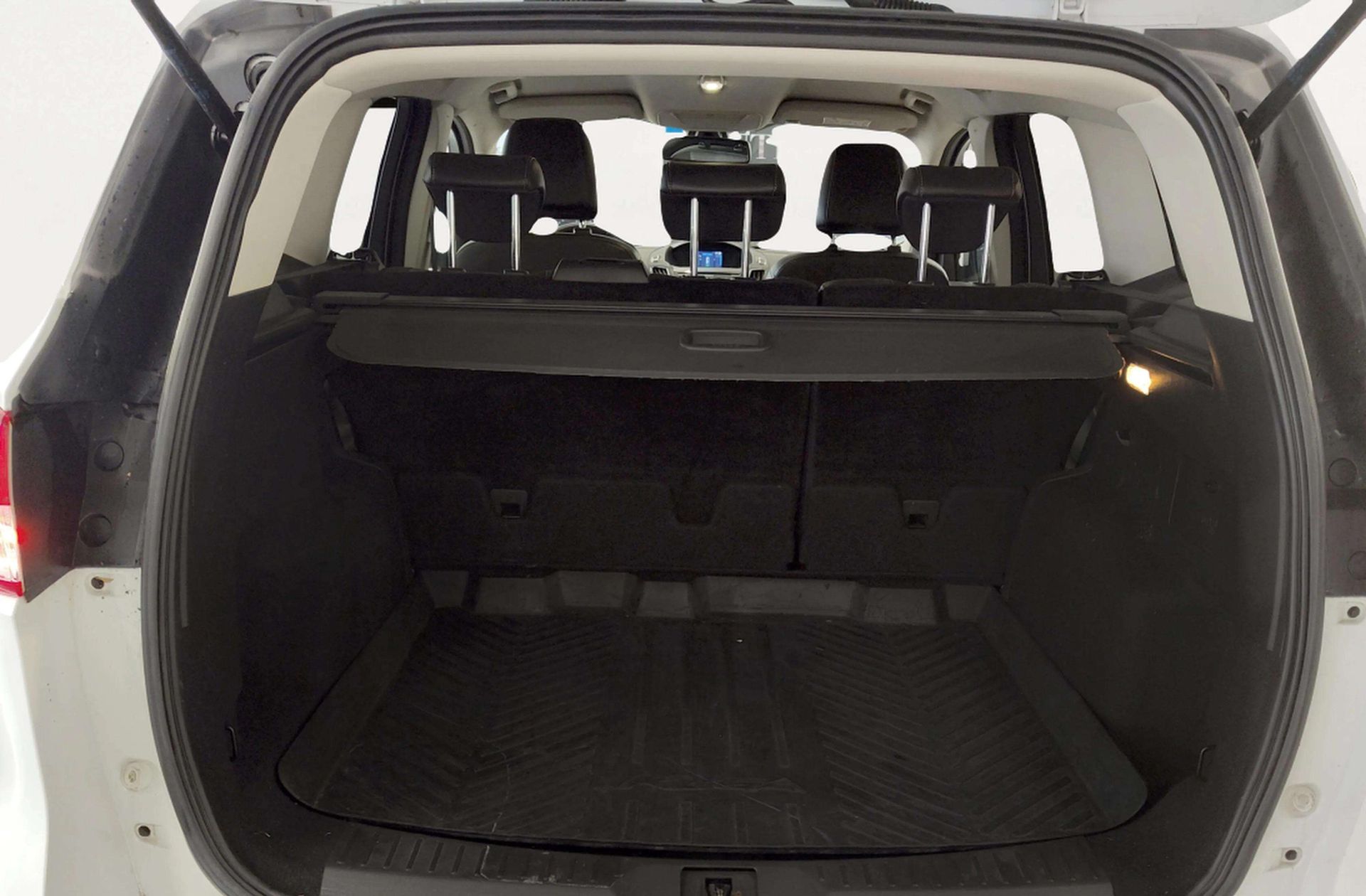Ford Kuga 2.0 TDCi Titanium 4x2 - foto 12